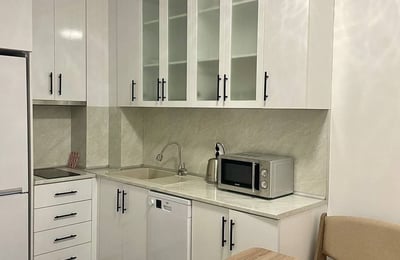 Alquiler de un amplio apartamento de 3 habitaciones, barrio Briz, Varna, Bulgaria